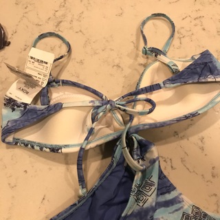 全新 Roxy 比基尼 bikini 專櫃購入 M號版大 蝦皮購物