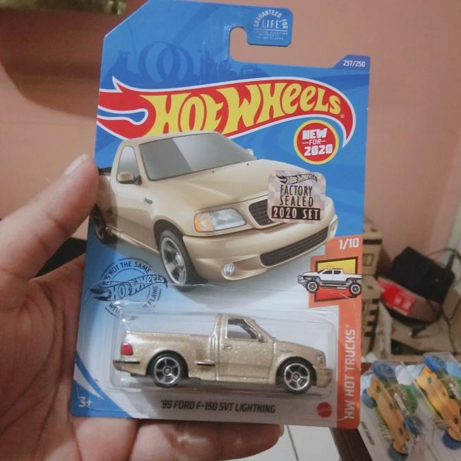 Hot Wheels 99 福特 F 150 SVT 閃電原廠密封 蝦皮購物