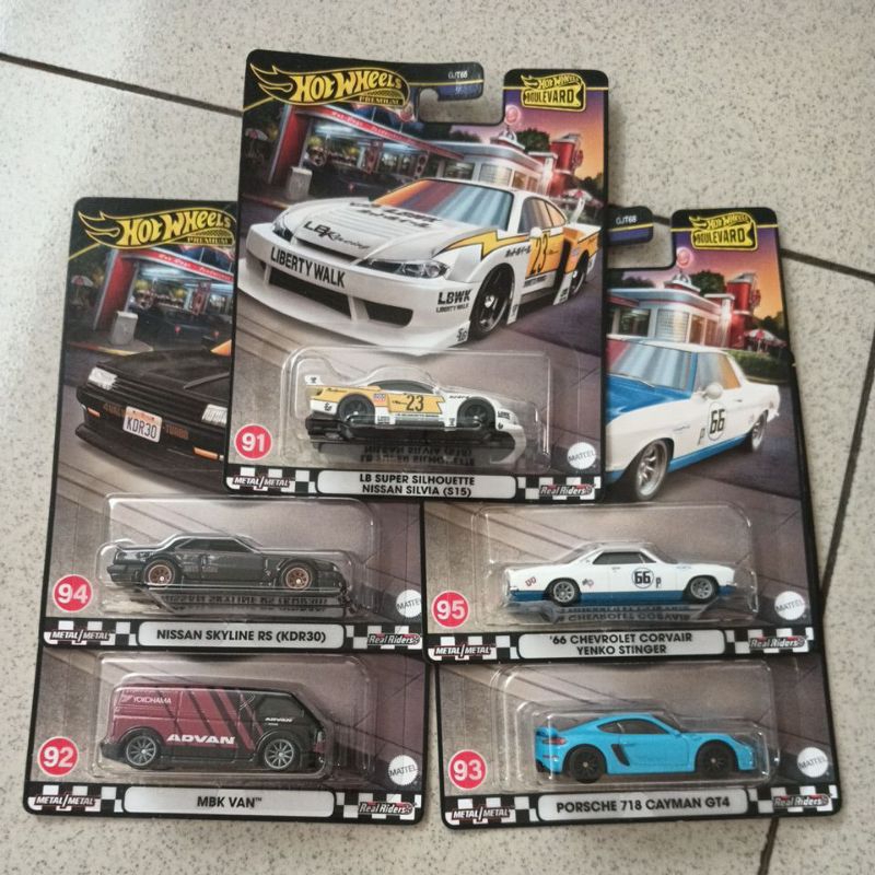Hotwheels PREMIUM HOT WHEELS BOULEVARD SET HW NISSAN SILVIA 蝦皮購物
