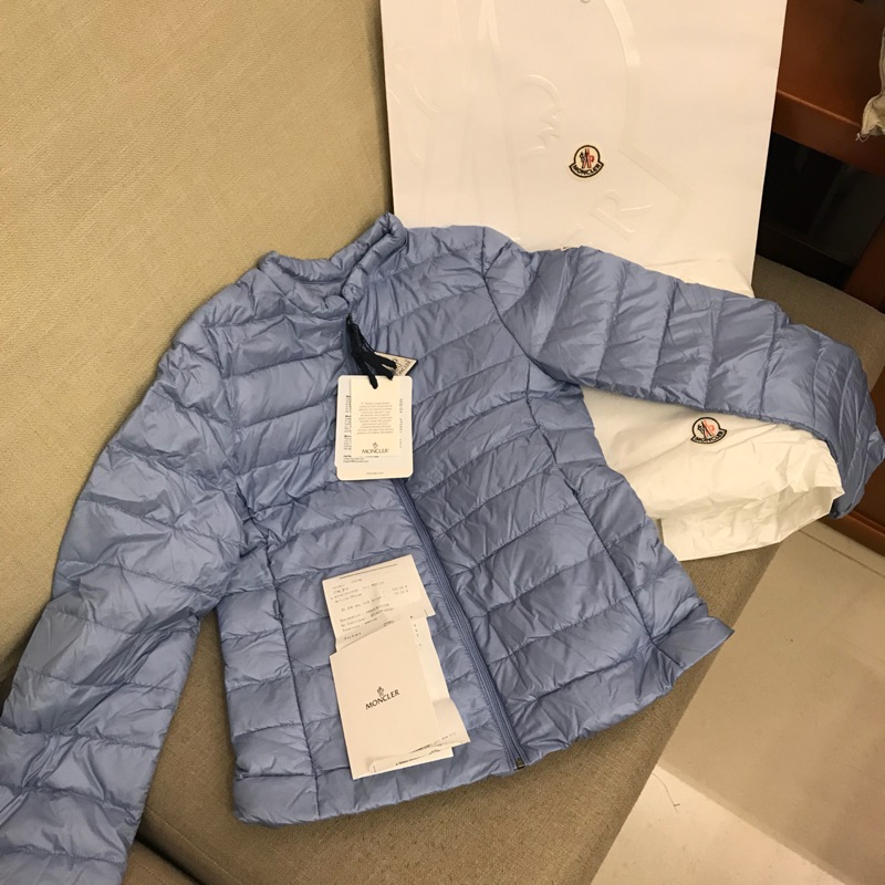 moncler ambrine粉藍外套| 蝦皮購物