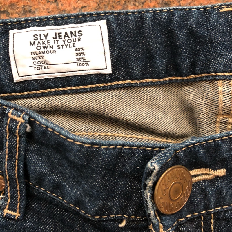 完成品 SLY JEANS - パンツ