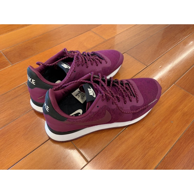 Nike internationalist fleece 2025