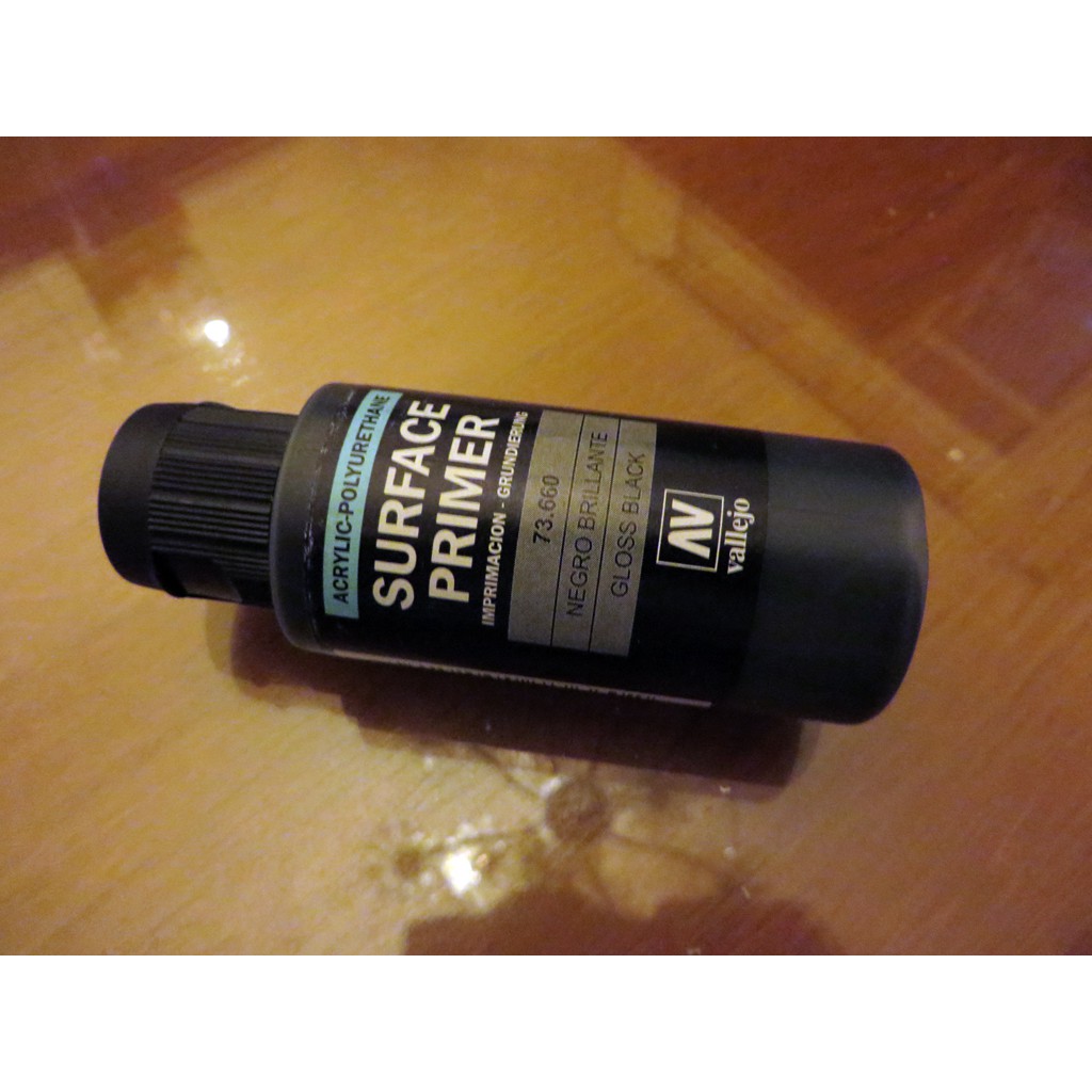 Vallejo Surface Primer 73660 Gloss Black Primer (60ml)