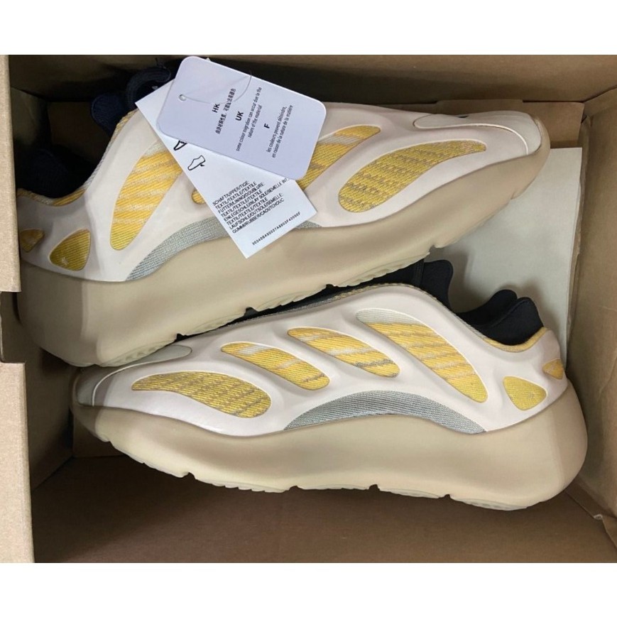 小文代購】adidas Yeezy 700 V3 