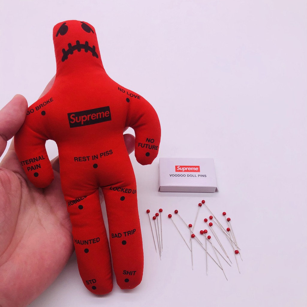 全新限量免運Supreme 19FW Week1 Voodoo Doll巫術娃娃扎小人針