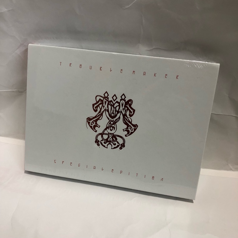 Trouble Maker 2ND MINI ALBUM：CHEMISTRY (限量版) | 蝦皮購物