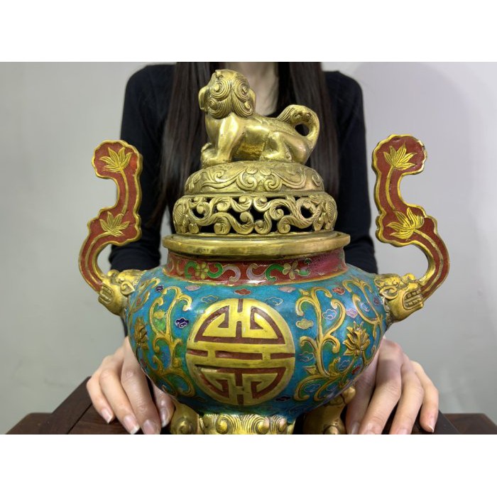 合雅藝品 早期薰香爐 景泰藍 【獅戲球三足爐】 掐絲琺瑯彩 爐壁厚實 爐蓋鏤雕 瑞獸爐足 景泰藍香爐 R62