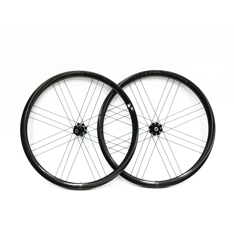 Campagnolo Bora Ultra WTO 33 DB 碟煞碳纖維輪組吉興單車| 蝦皮購物