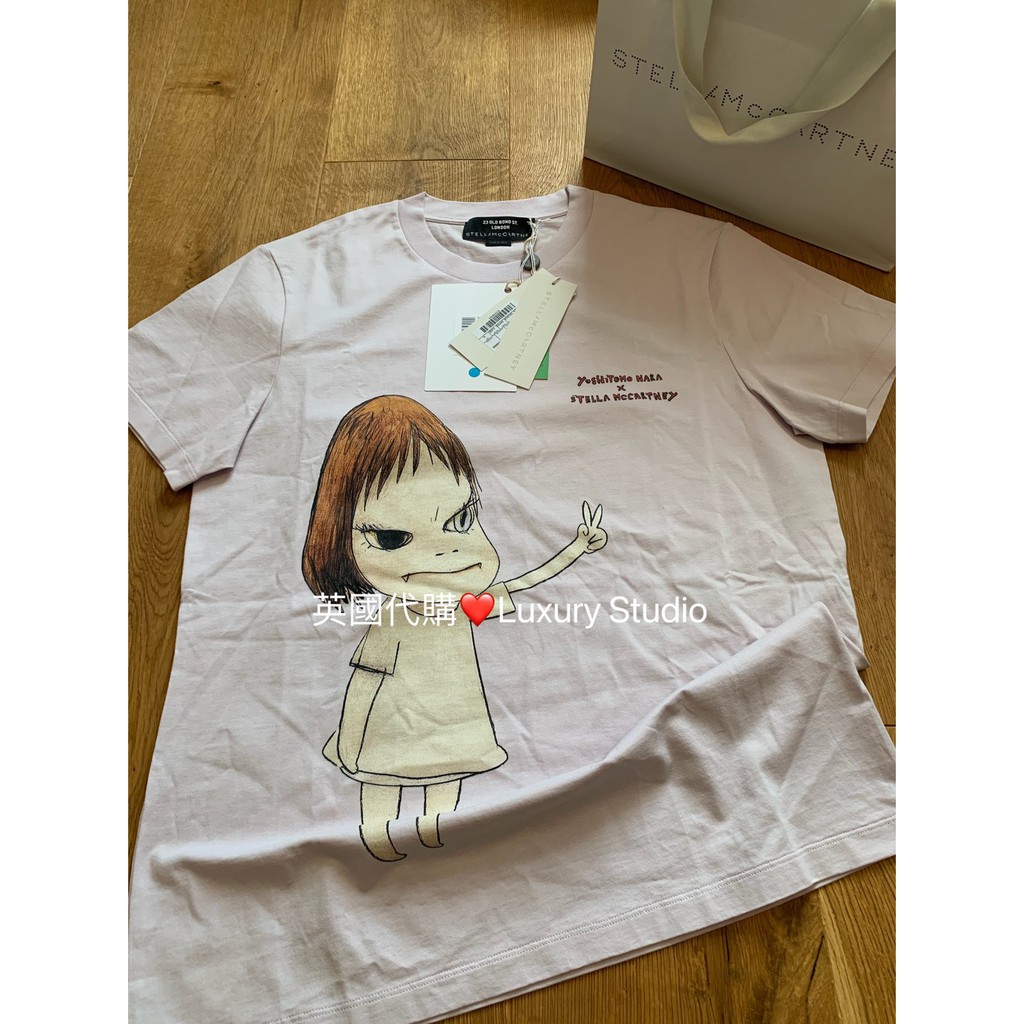 奈良美智Yoshitomo Nara 與Stella McCartney 的聯名款T-shirt