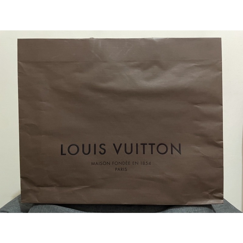 LOUIS VUITTON - 經典LOGO大紙袋/手提袋(48x39x11.5 ) | 蝦皮購物