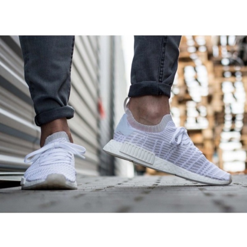 Adidas nmd r1 outlet stlt pk cloud white