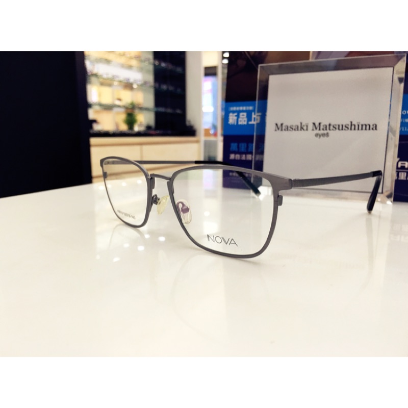 精光堂眼鏡精品NOVA 超輕量霧銀色鈦金屬鏡架輕量簡約的設計配戴舒服零