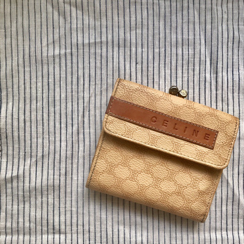 Celine vintage ·席琳 古董皮夾 淺黃色老花 少見 經典 口金款 | 蝦皮購物