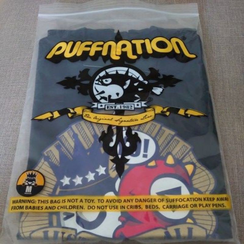 絕版正品 Puff Nation M號 男 全新短T恤 附防塵套，現7折價 | 蝦皮購物