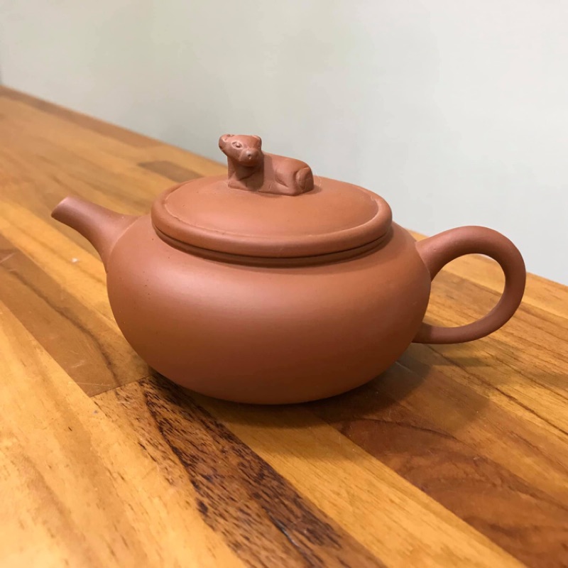 [Chengyuan***]正港 早期 鶯歌壺♦️鶯歌製 造型壺 臥牛壺 臺灣壺 鶯歌壺 茶壺 泡茶壺 茶具 | 蝦皮購物