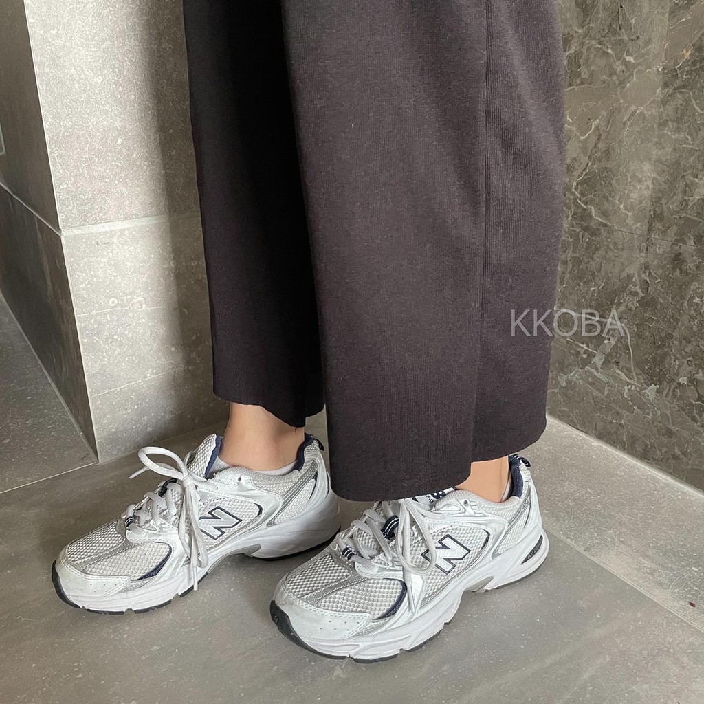 🇰🇷 韓國KKOBA【現貨】 New Balance 530 白銀色老爹鞋530SG | 蝦皮購物