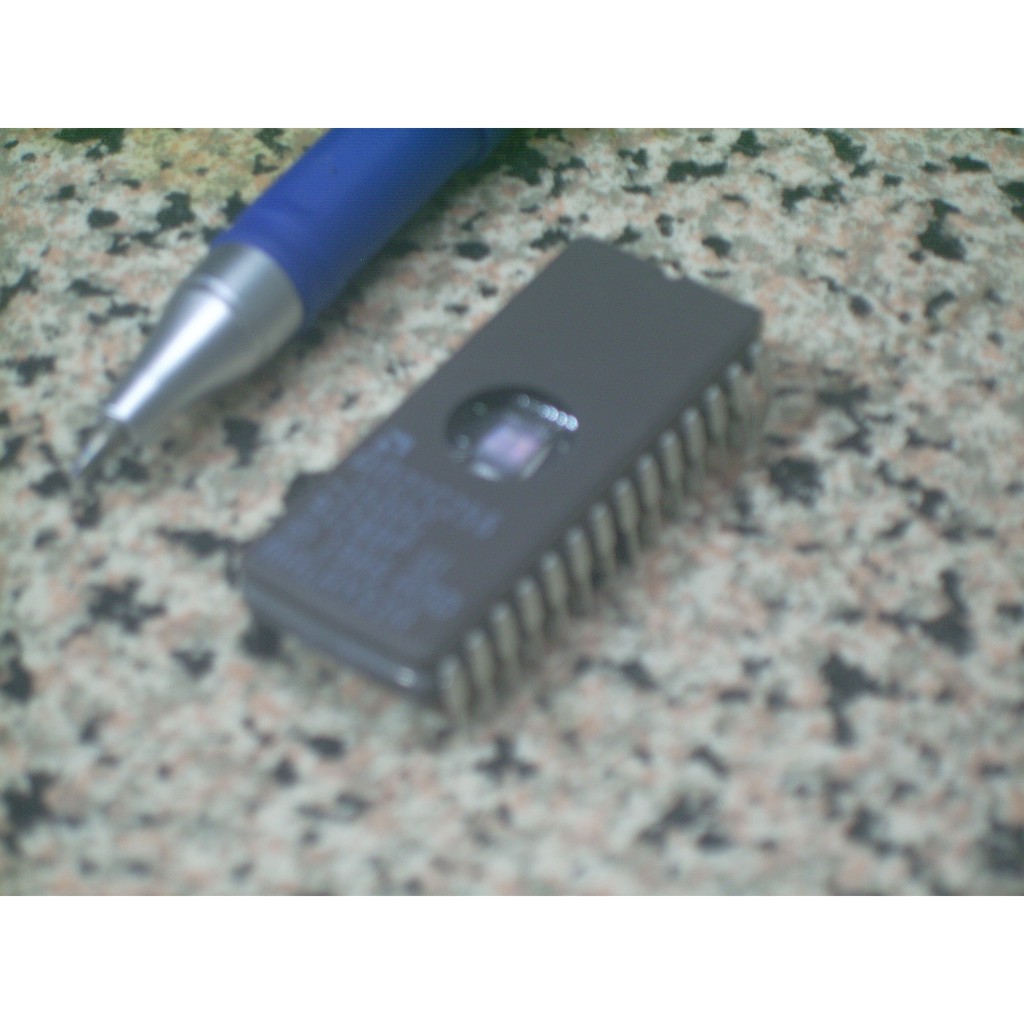 thumbnail image 2 of (5pcs) AMD AM27C020-150DC UV EPROM - DIP-32 - Seller Refurbished 2 of 4