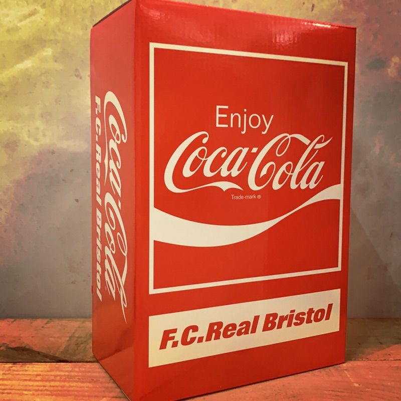 BE@RBRICK X F.C.Real Bristol X Coca-Cola 400%+100% | 蝦皮購物