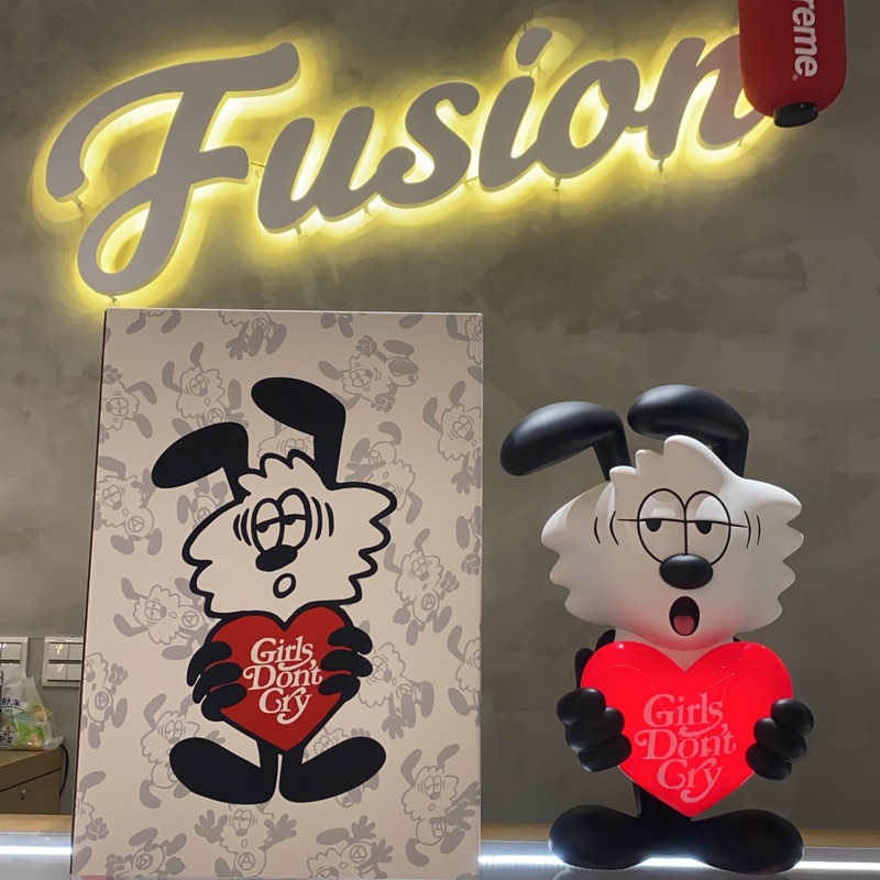 【Fusion Store】Meet Vick Girls Don’t Cry GDC造型夜燈 正品