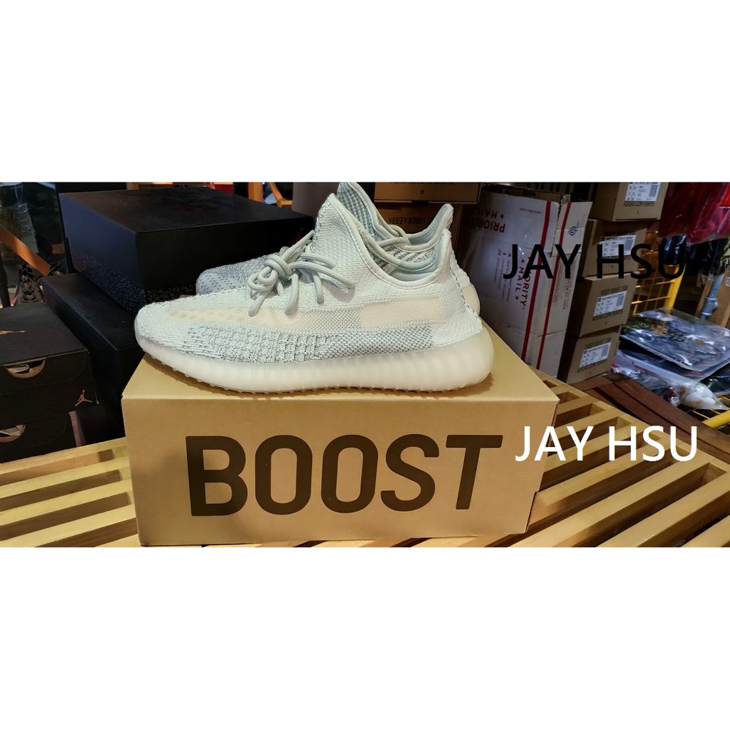 Yeezy 350 v2 hot sale cloud white reflective