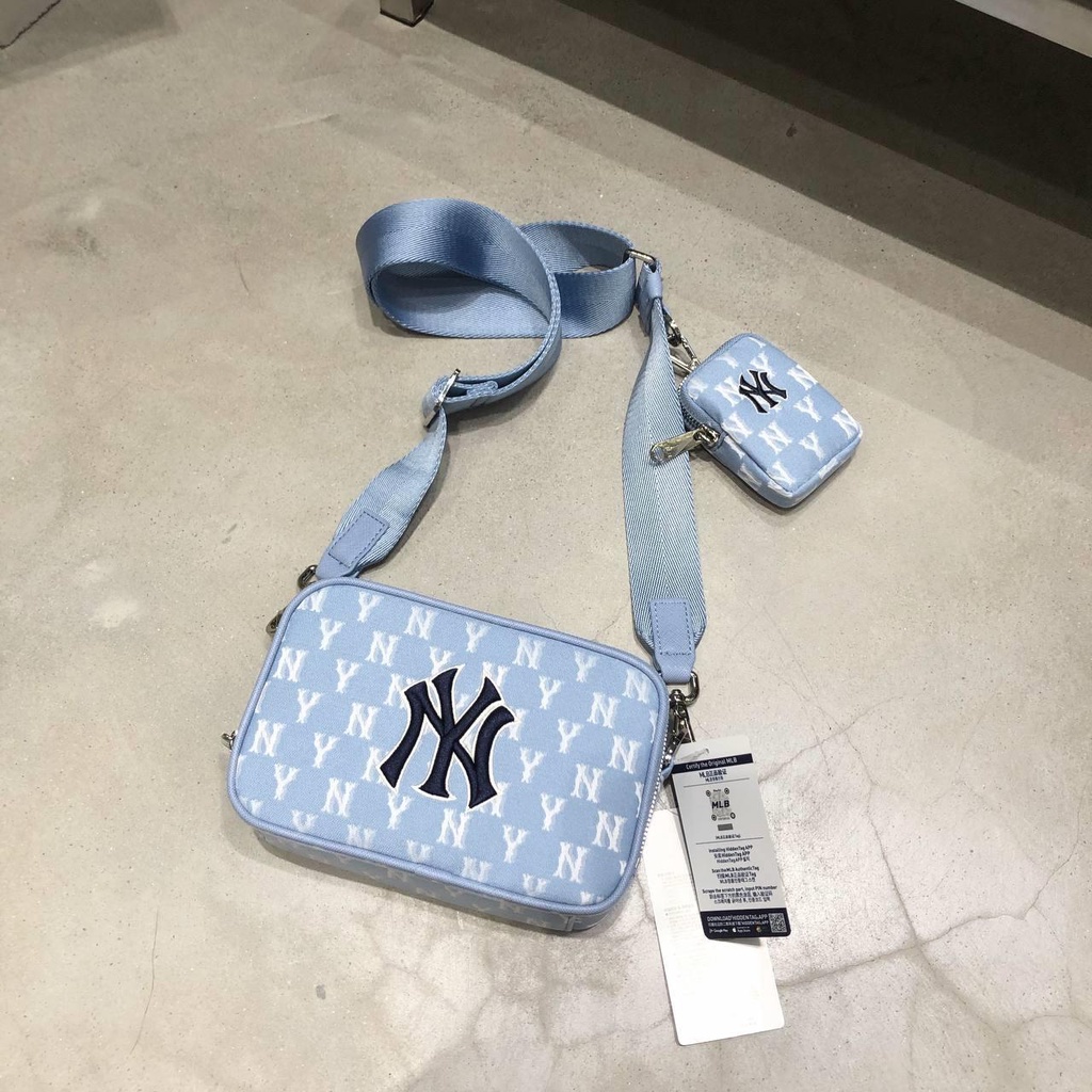 [標準產品 1: 1] MLB Monogram 提花迷你交叉包紐約洋基隊 [3ACRS022N 50BLL] SL 少 | 蝦皮購物