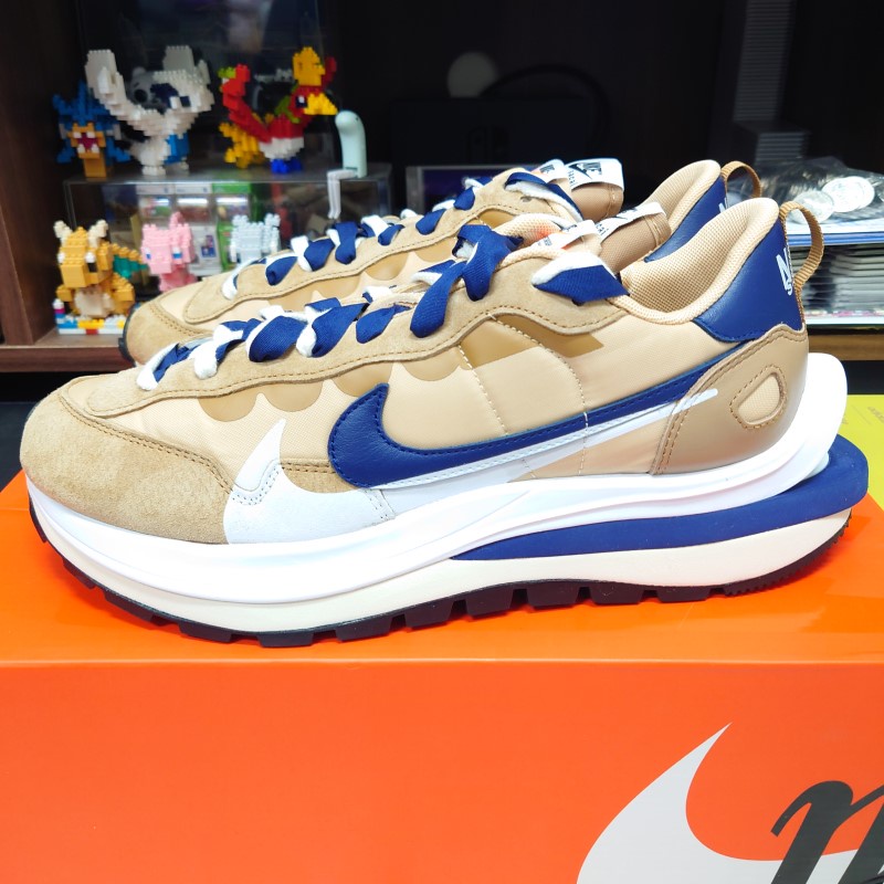 小八】Nike x Sacai VaporWaffle Sesame Blue Void 卡其DD1875-200