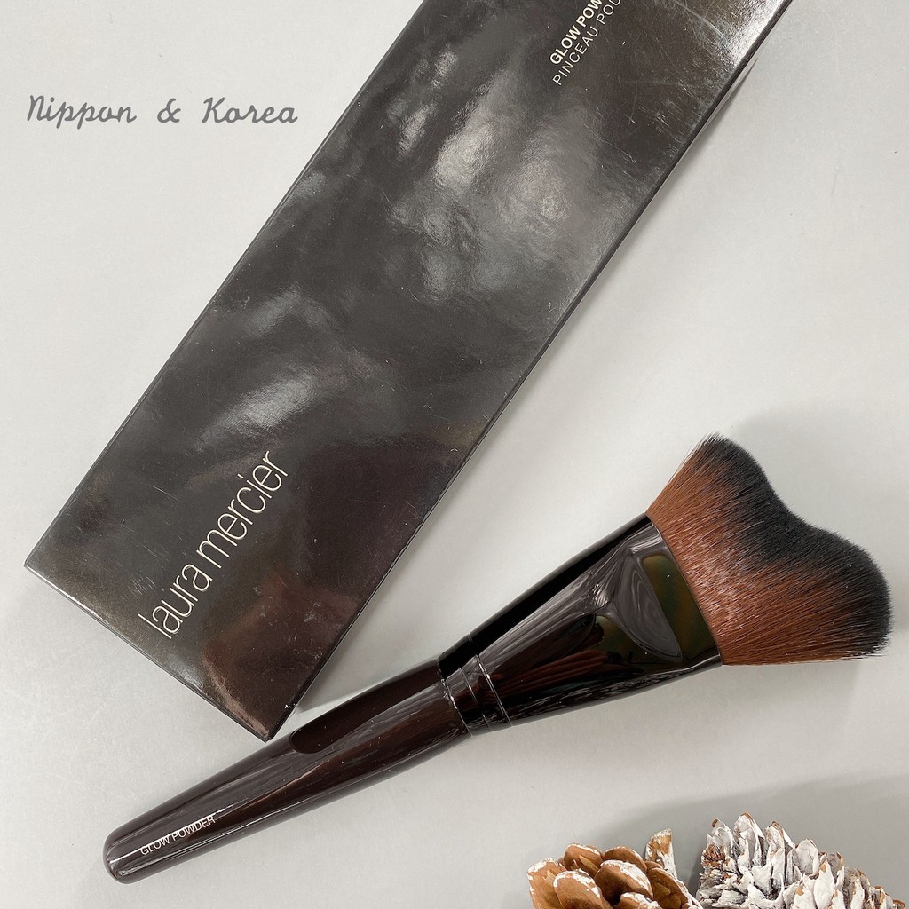 閃促⚡ LAURA MERCIER 煥顏修容刷 Glow Powder Brush 刷具 粉刷 蜜粉刷 腮紅刷 修容刷 | 蝦皮購物
