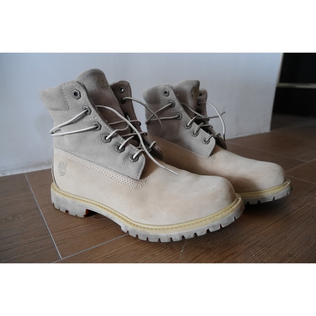 Timberland米白翻領女靴