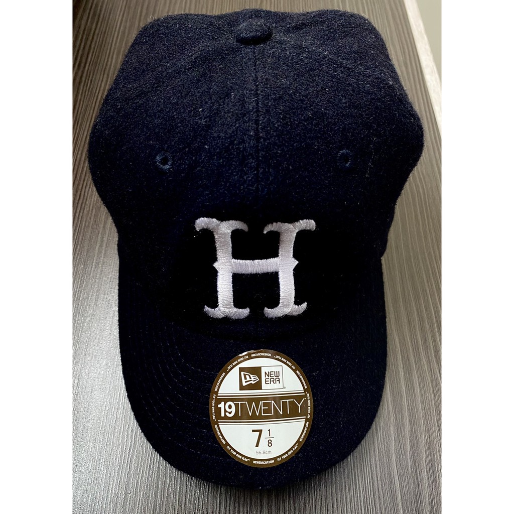 【清倉大拍賣】New Era HUF聯名款 19TWENTY 7 1/8 帽子 深藍色 Culture