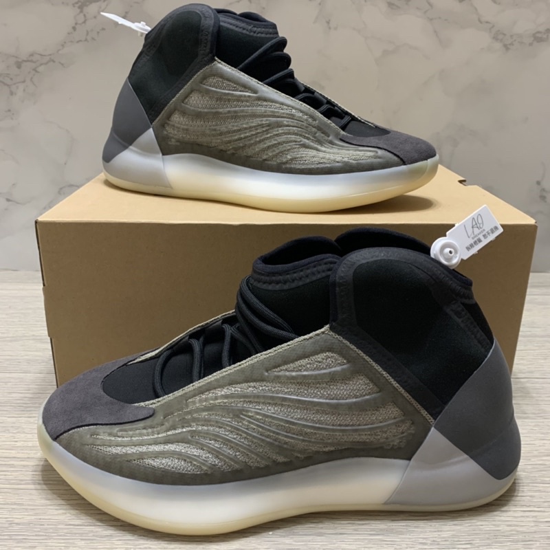 現貨-Adidas Yeezy Quantum BARIUM Yzy QNTM 籃球鞋 黑灰白 H68771