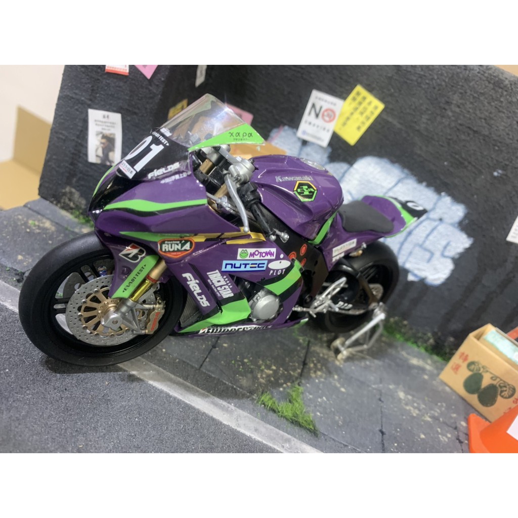 Fujimi富士美 1/12 Kawasaki ZX-10R 2012 完成品