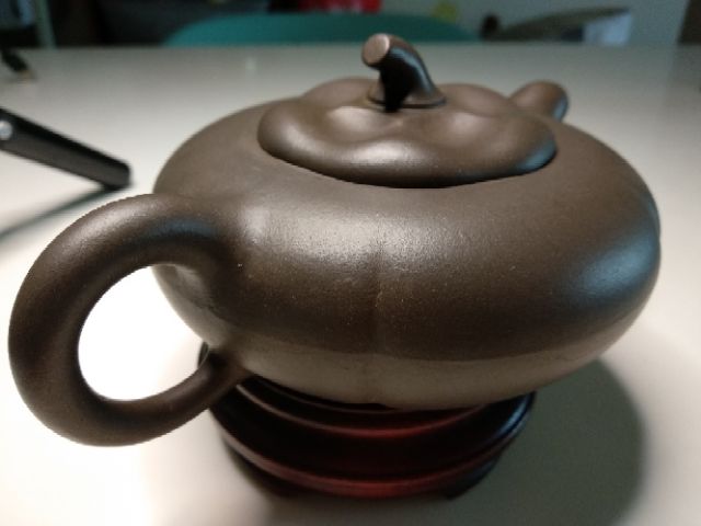 ▽鴻▽後手急須 明朝時代 茶道具 三足紫砂茶壺 邵文銀製款