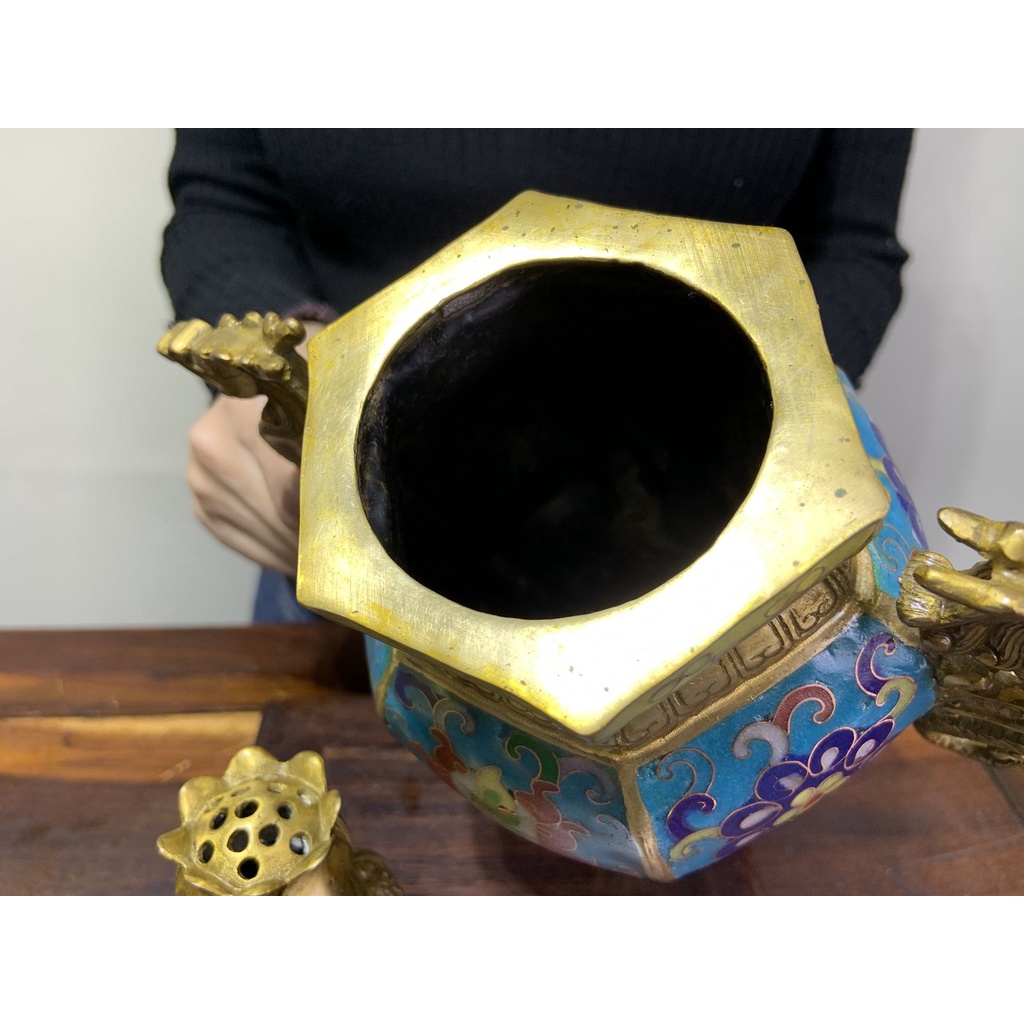 阿一藝品早期薰香爐景泰藍【神獸雙耳三足爐】掐絲琺瑯彩爐壁厚實 阿一藝品早期薰香爐景泰藍【神獸雙耳三足爐】掐絲琺瑯彩爐壁厚實