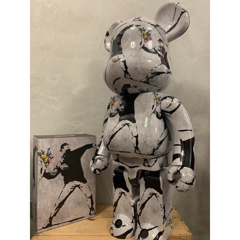 BE@RBRICK x Banksy “FLOWER BOMBER” 丟花人1000% | 蝦皮購物