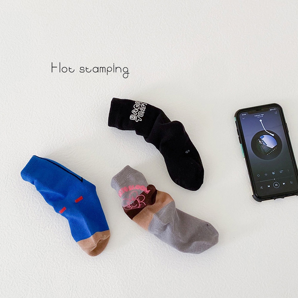 AHUA阿華有事嗎 童印花色塊幾何圖案中筒襪(三雙一組)【SCD0011】可愛 百搭 小童襪 兒童襪子 | 蝦皮購物