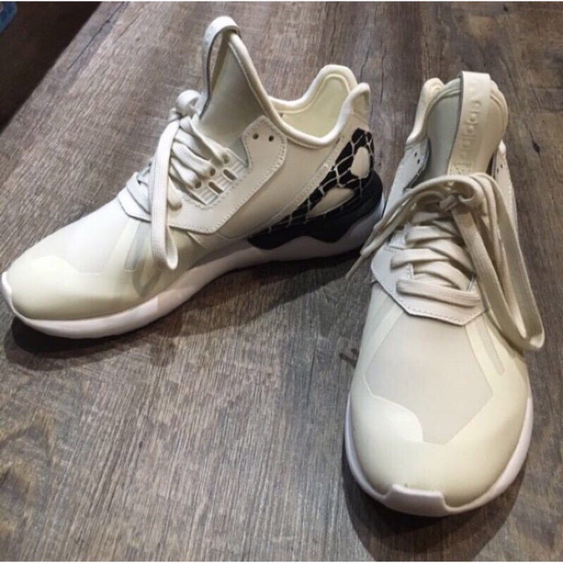 Adidas original tubular runner hotsell