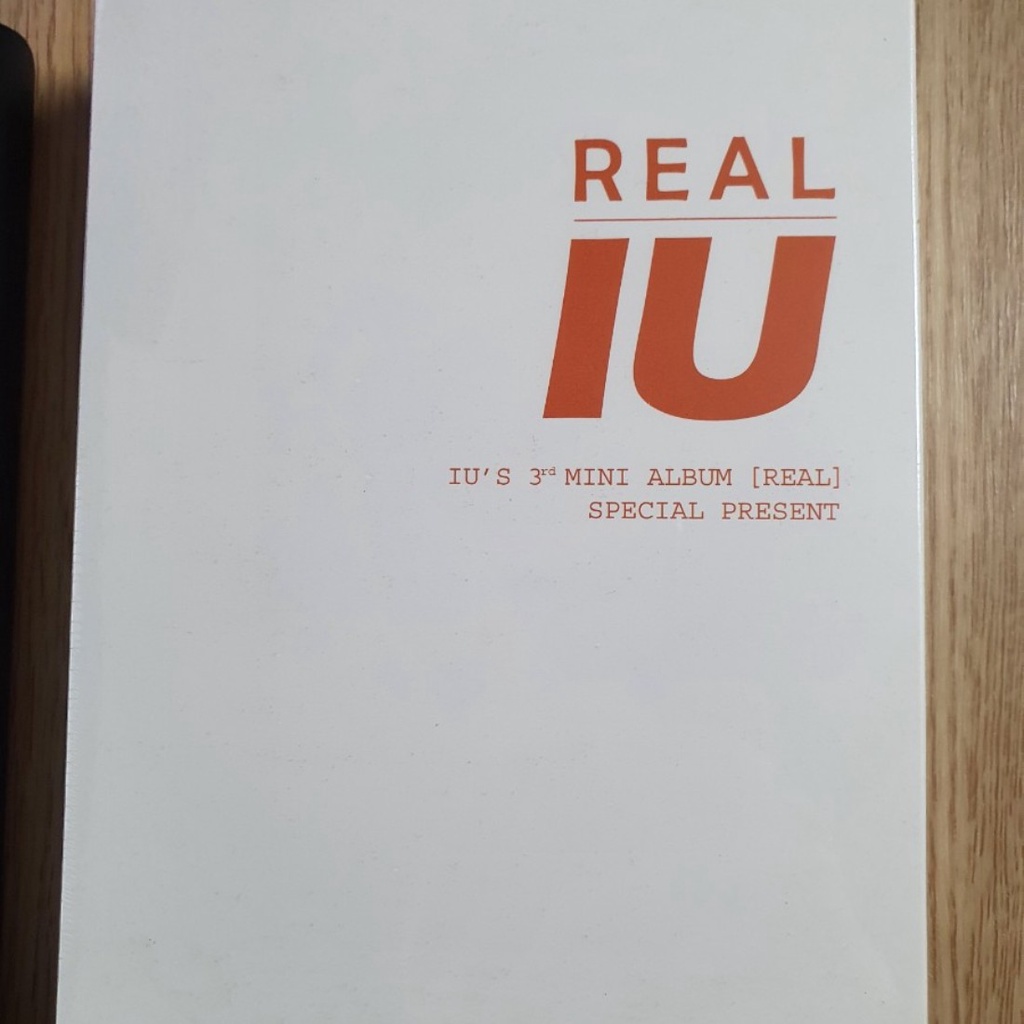 IU 李知恩 2010 REAL SPECIAL PRESENT 迷你3輯 絕版專輯