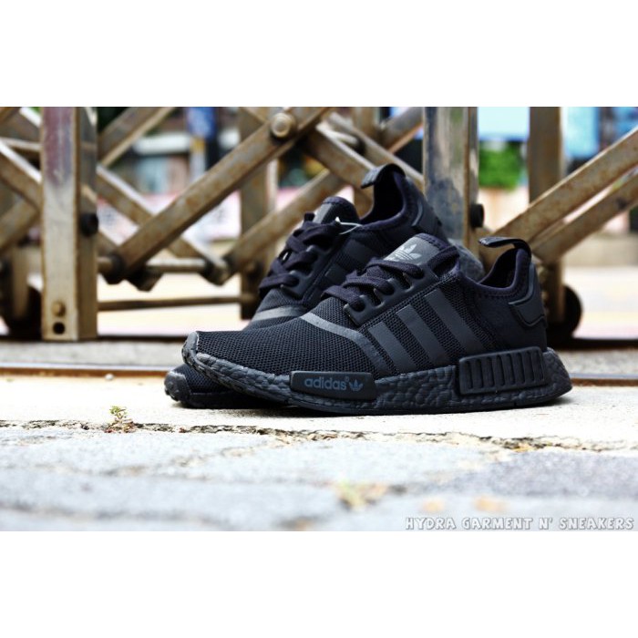 Adidas nmd r1 on sale triple black s31508