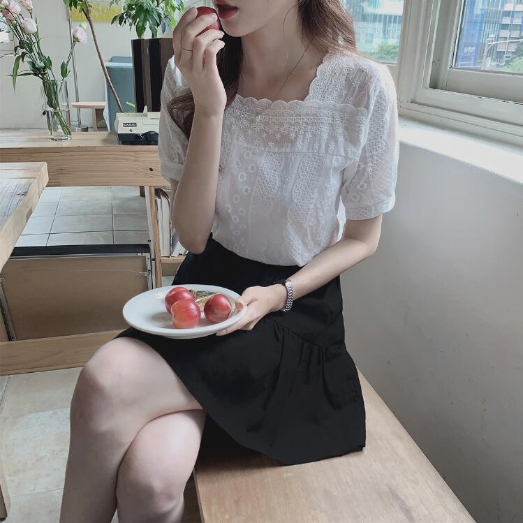 ［特價$99→$79］絲滑觸感法式袖修身短袖上衣