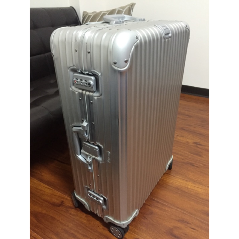 旅行箱RIMOWA TOPAS 29吋九成新中型四輪旅行箱(附RIMOWA專用保護套 