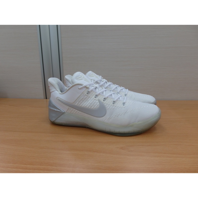 Kobe ad clearance white