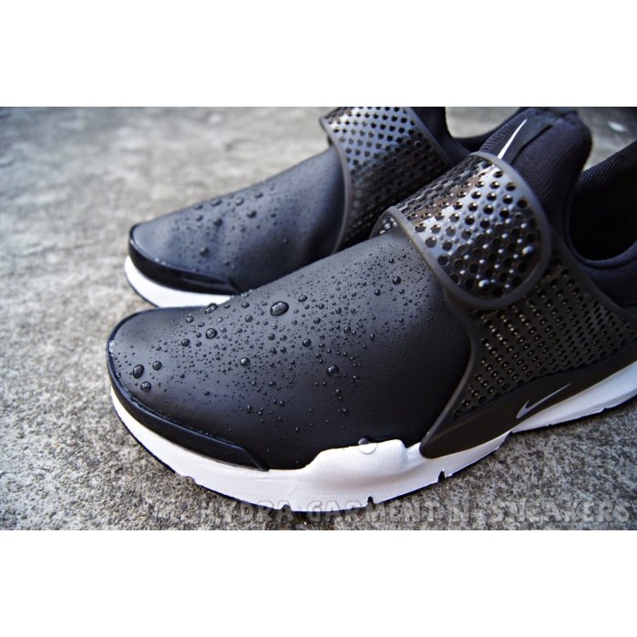 Nike sock dart utility clearance