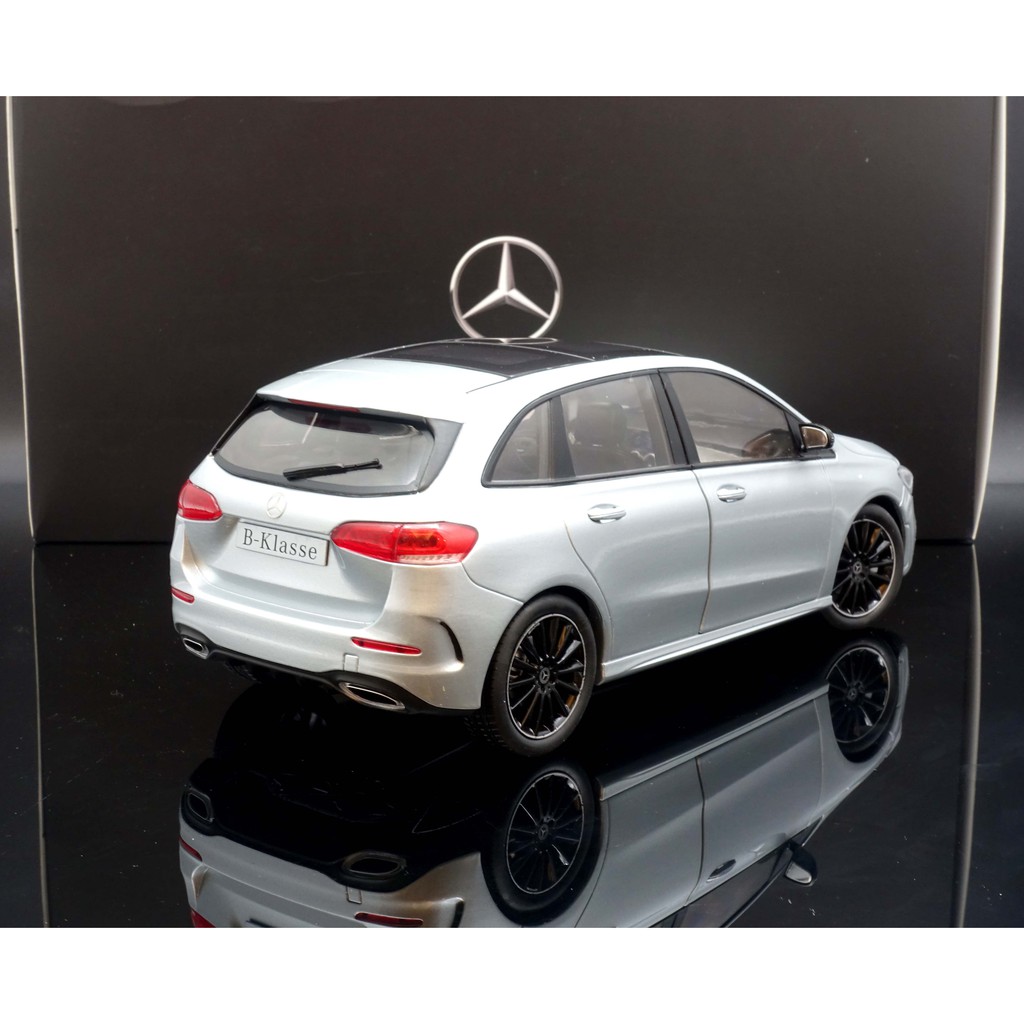 Models Mercedes 1/18 iridium Benz (W247) B Z silver　メルセデス　ベンツ　ディーラー特注品　ミニカー class