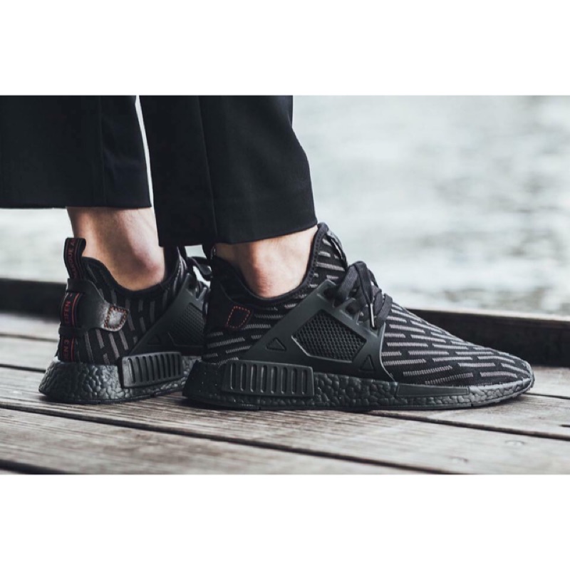 Adidas nmd xr1 2025 triple black label