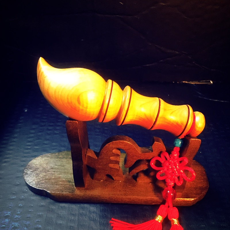 限時特賣精選台灣黃檜木100%天然檜木山材閃花油格根頭料【聚寶盆】黃檜