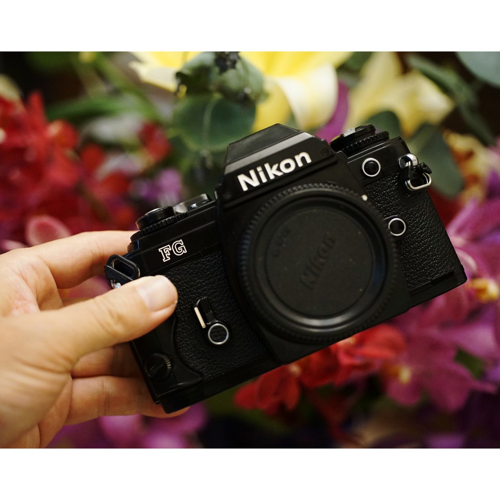Nikon FG 單眼相機附日期背蓋小把手第一台擁有program mode的SLR