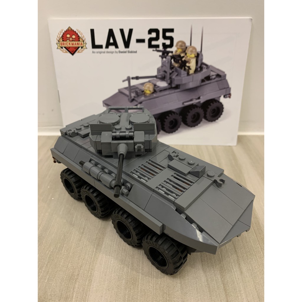 Brickmania LAV 25