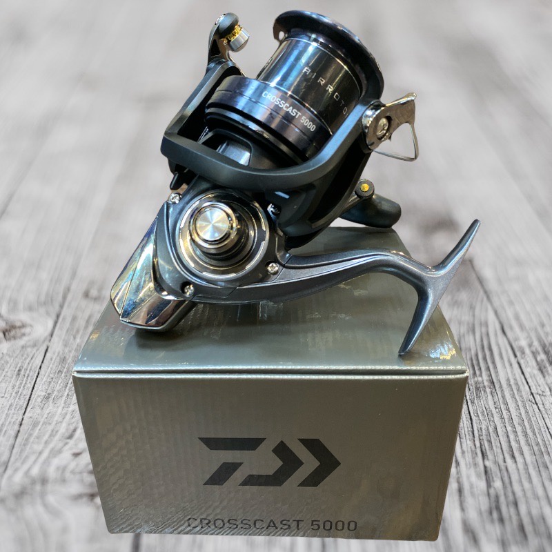 中壢紅海釣具《DAIWA》17 CROSSCAST 4500 遠投捲線器| 蝦皮購物