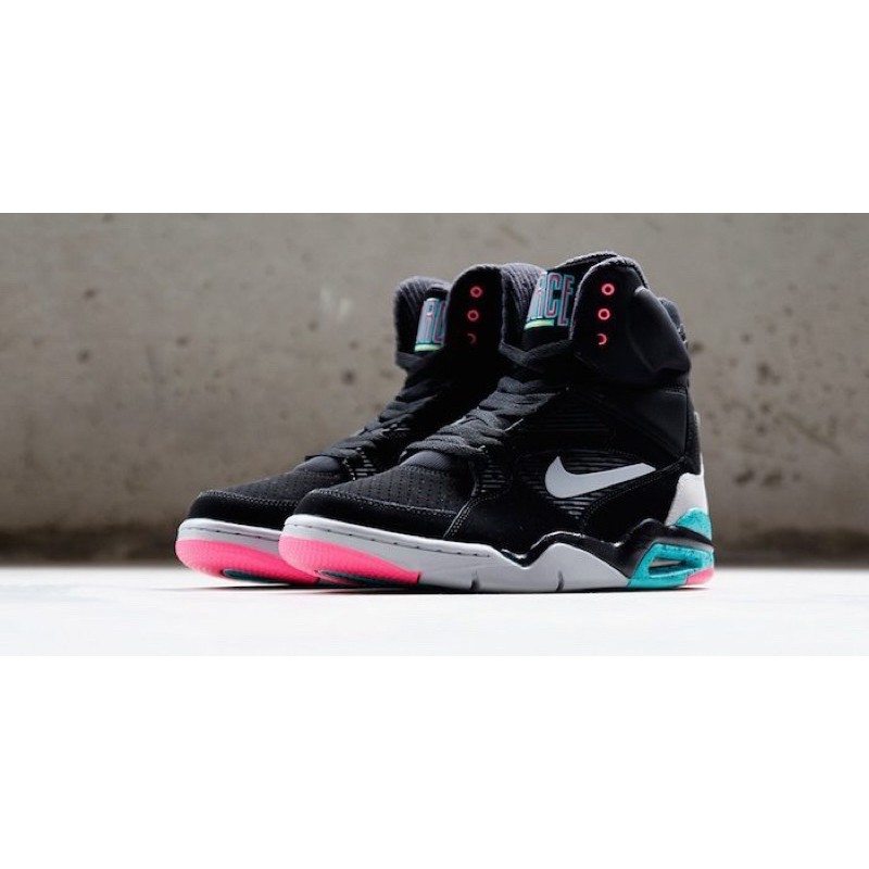 Nike command force spurs sales
