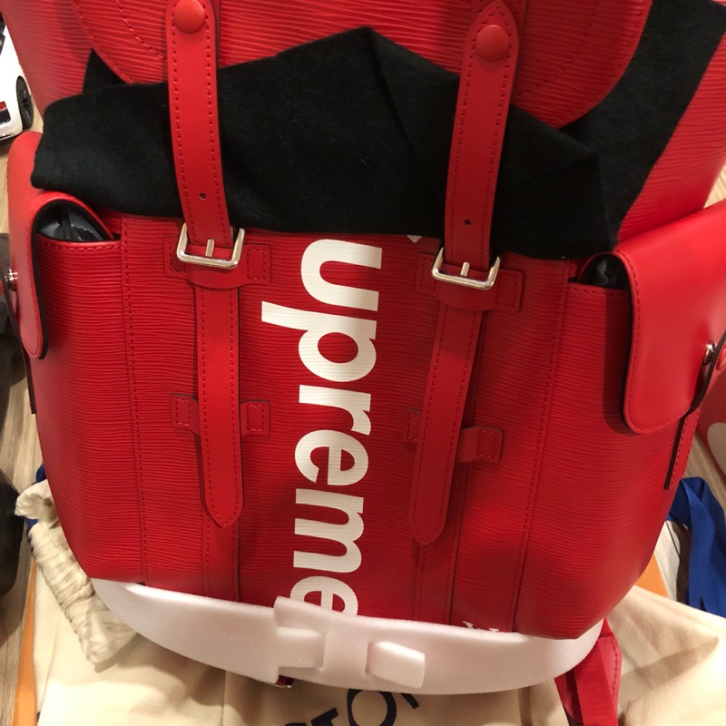 Louis vuitton x discount supreme christopher backpack